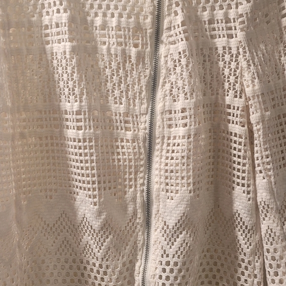 JustFab Zip-Up Blouse - Picture 3 of 3